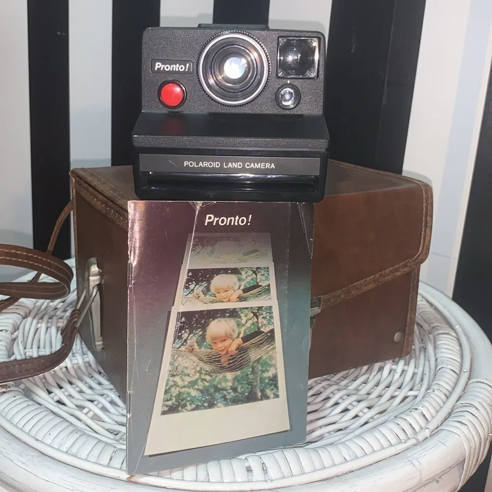 1976 Polaroid Pronto! Land Camera Instant Camera & Carry Case Retro Vintage Film